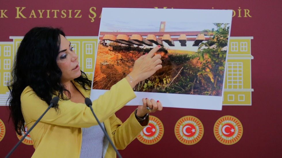 Bu fotoğraf, dünya demiryolları tarihine geçecek utancın fotoğrafıdır!