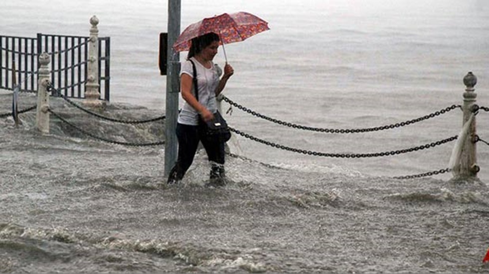 Meteoroloji uyardı: Marmara’ya sağanak geliyor, su baskınına dikkat