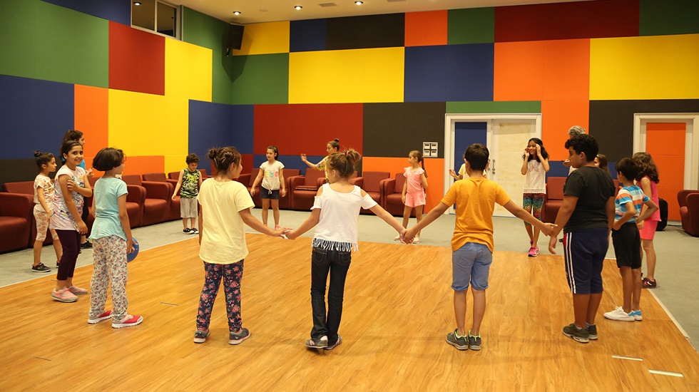 Ataşehirli çocuklar yaz tatillerini yaz okulunda değerlendiriyor