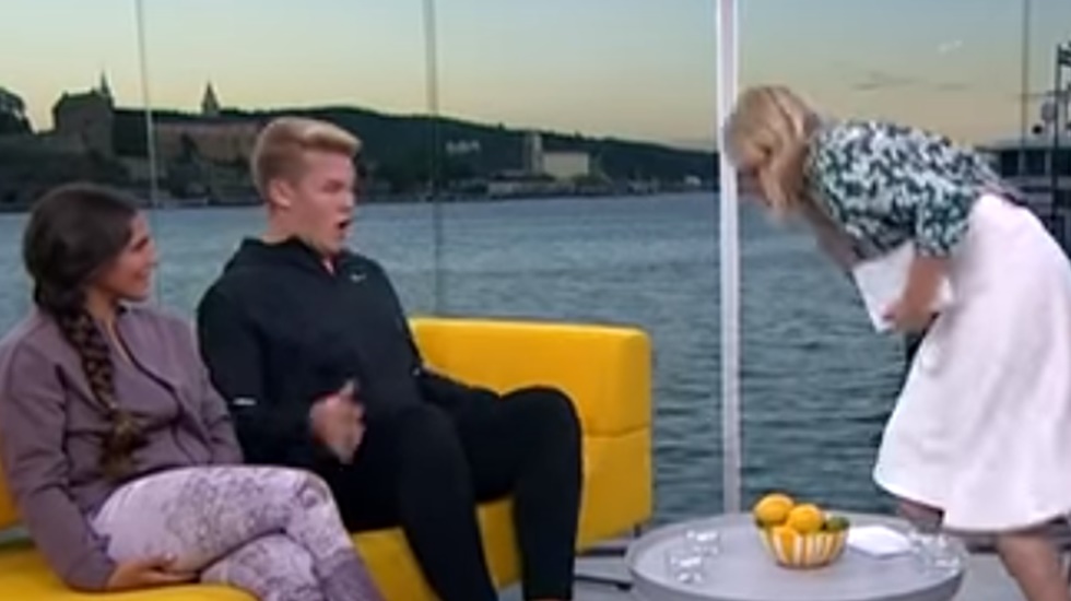 TV sunucusu, konuğunun üstüne kustu