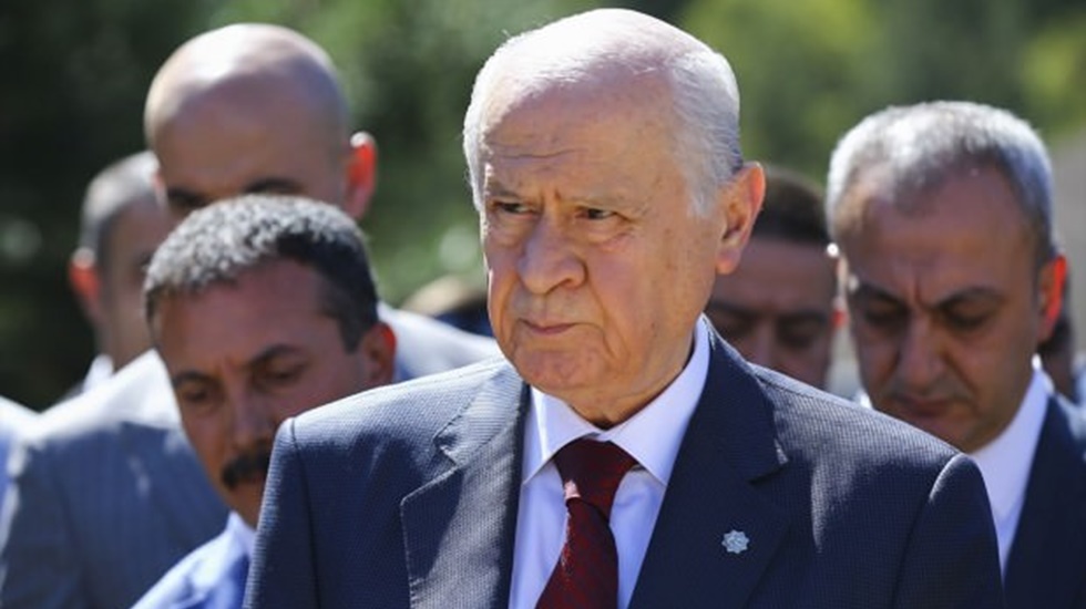 "İYİ Partililere "yuvaya dönün" çağrısı AKP'yi kurtarma çabası"