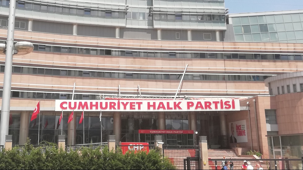 CHP Bilim Platformu: Sarayın yanlış göçmen politikasının faturasını vatandaş ödüyor