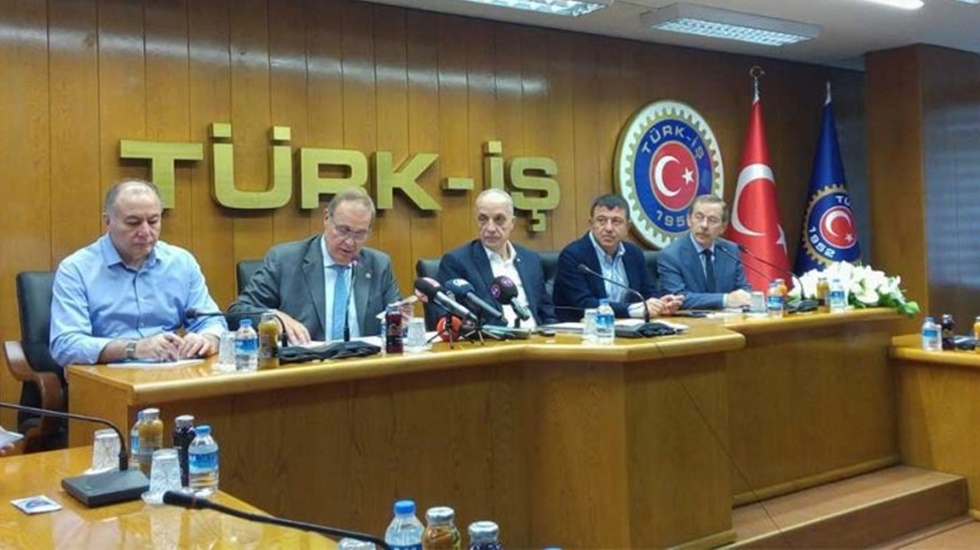 CHP Ekonomi Masası Türk-İş’i ziyaret etti