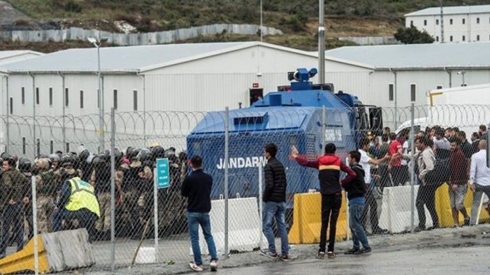 CHP’li milletvekili, havalimanı işçileriyle görüştürülmedi