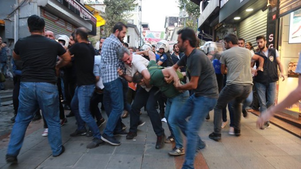 Havalimanı işçileriyle dayanışmaya polis gözaltıyla karşılık verdi