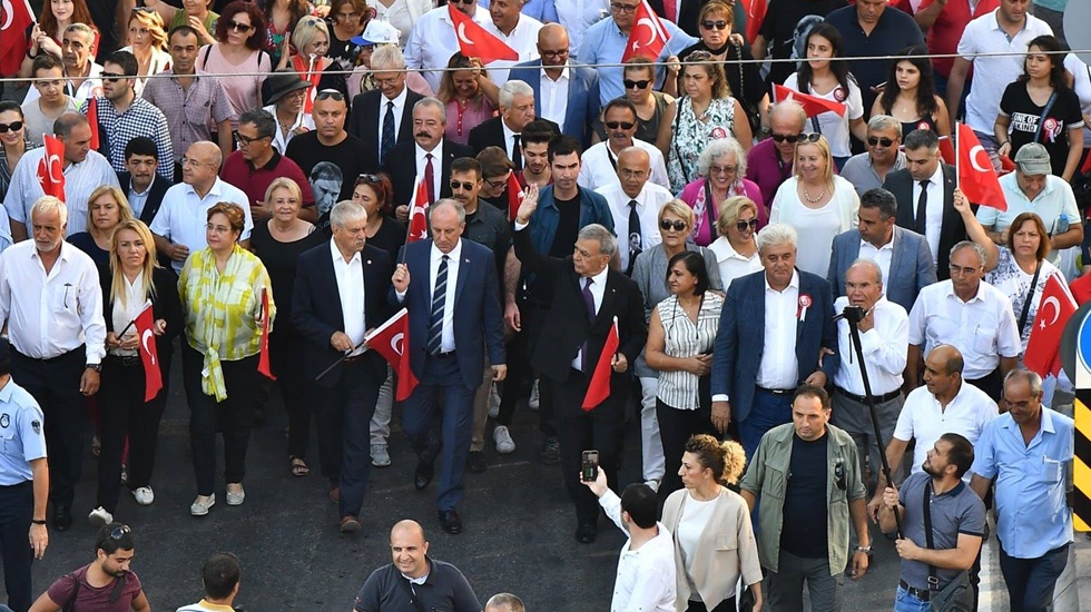 Muharrem İnce’ye yoğun sevgi gösterisi