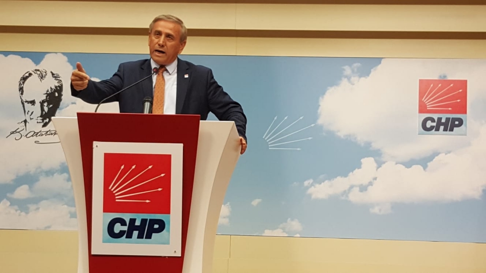 CHP'li Kaya&rsquo;dan sert tepki: 'Sınıflara girip AKP mitingine davet etmişler'