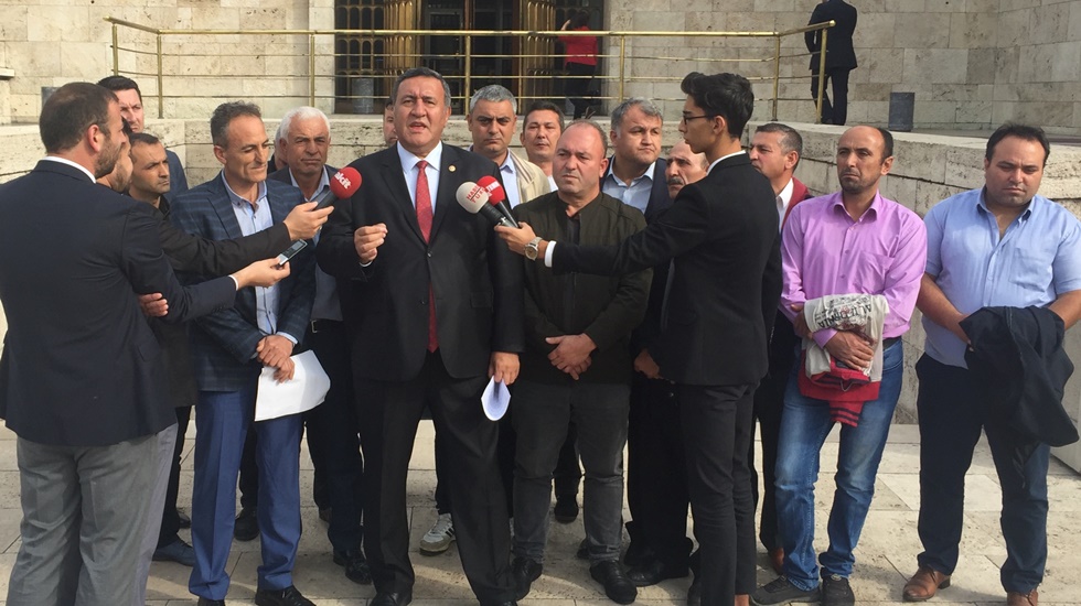 400 bin işçi, asli kadro yerine belediyelerin kurduğu şirketlere aktarıldı