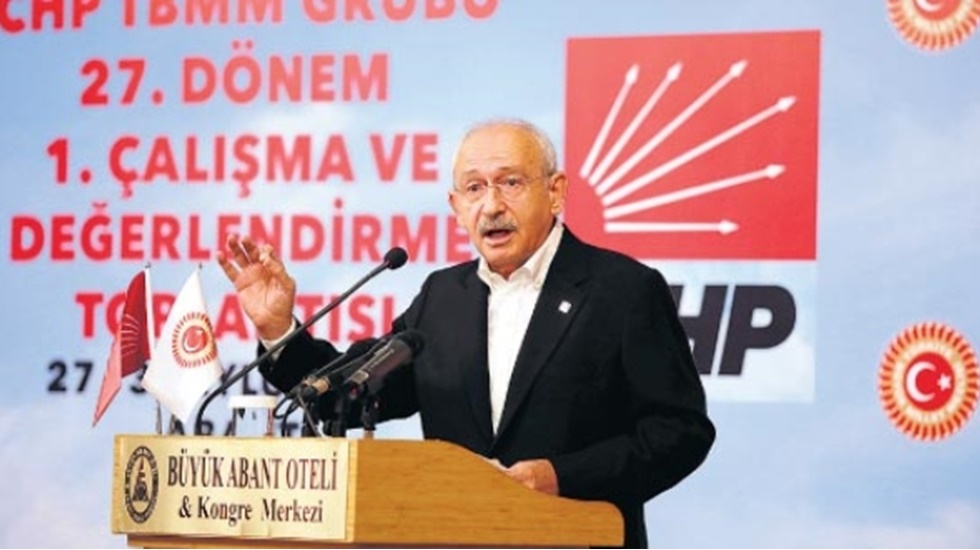 CHP’de ‘sağ partilere oy verenlerin diliyle konuşma’ dönemi