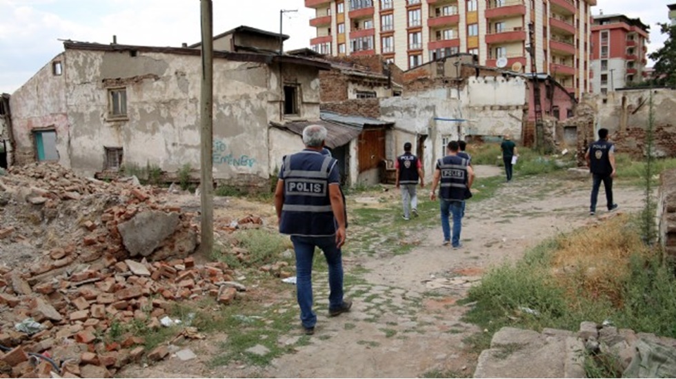 “Metruk binalar uyuşturucu bağımlılarının mekânı haline geldi”