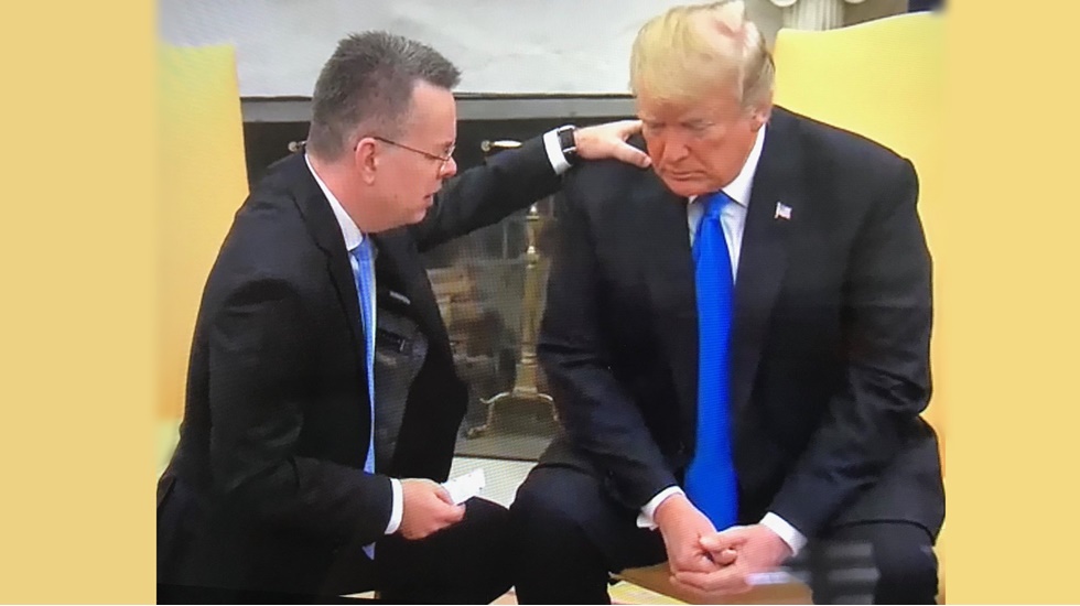 Trump ve Rahip Brunson bir kez daha bir araya geldi