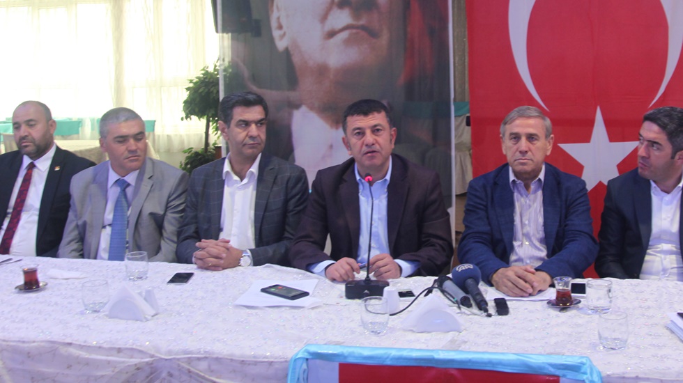 Ağbaba; “29 Ekim’i Devlet kutlamazsa millet coşkulu kutlamasını bilir”