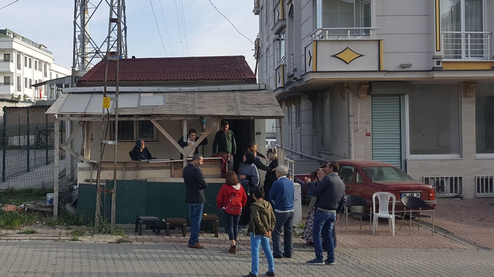 AKP’li başkan yeşil alana gecekondu yapmış!