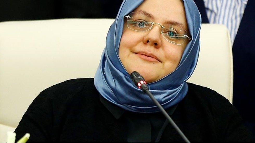 Aile Bakanı kendisine sorulan 495 sorudan sadece 7'sine yanıt verdi