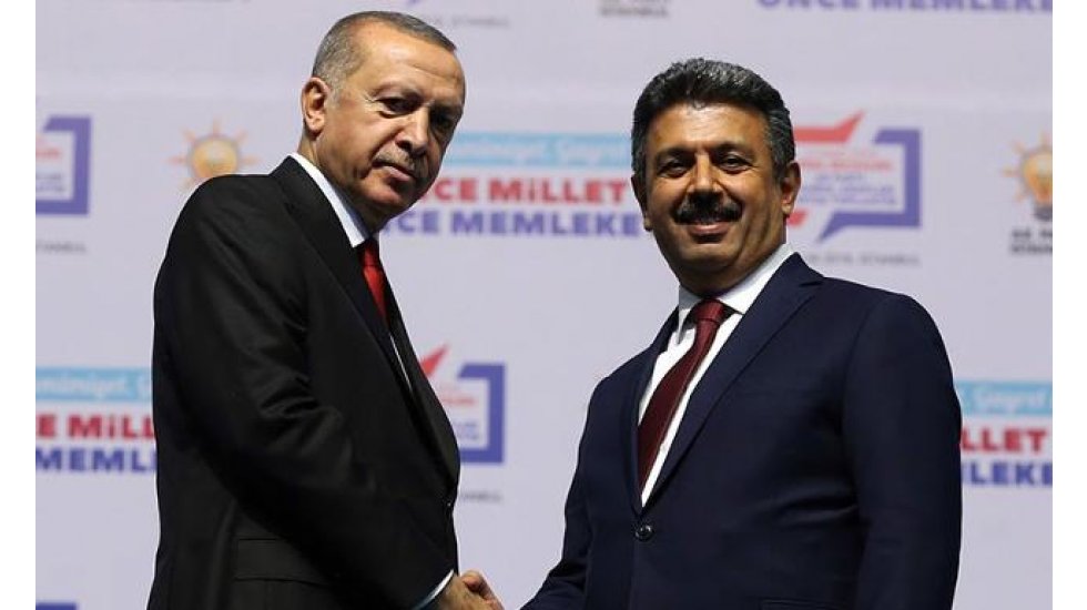 AKP'li o isim yeniden aday gösterildi, Gülen'i övdüğü paylaşımlarını sildi
