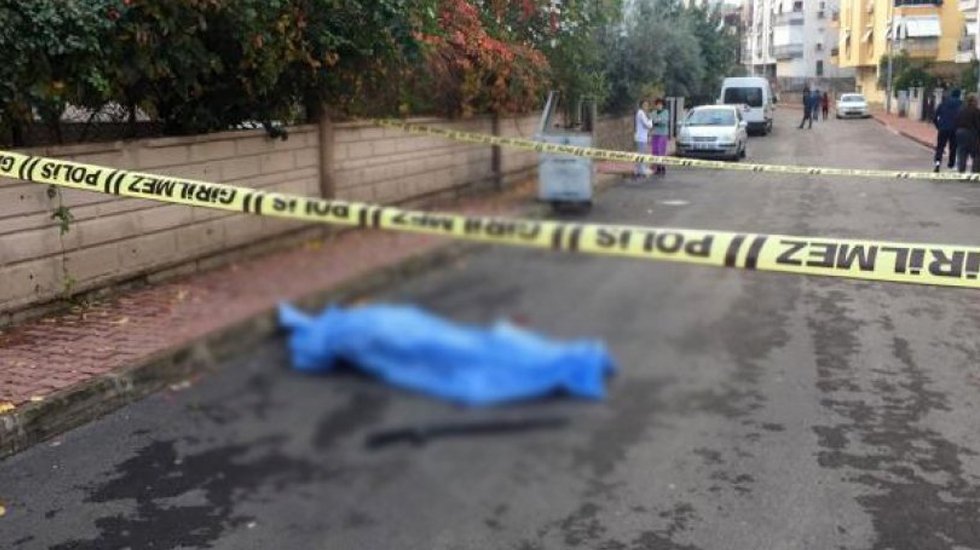Antalya'da kadın cinayeti!