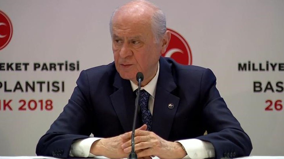 Devlet Bahçeli,  Özgür Özel'e sert sözlerle yüklendi
