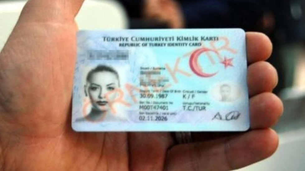 Eski kimlikler yeni yılda geçerli olacak