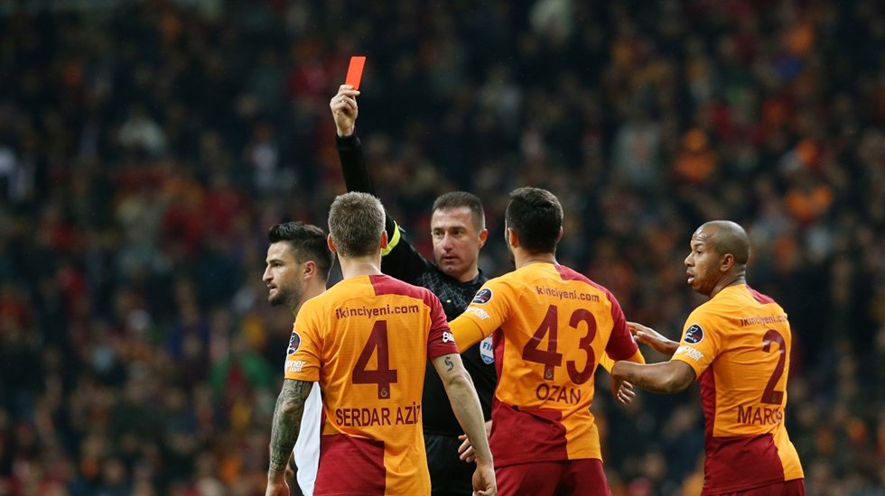 Hüseyin Göçek sahalara dönüyor