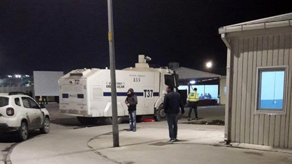 İstanbul Havalimanı’nda yüzlerce işçi jandarma zoruyla çıkarıldı