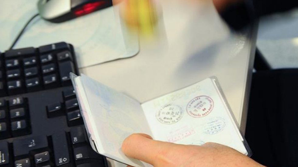 KHK ile ihraç edilen akademisyenler pasaport için başvuracak