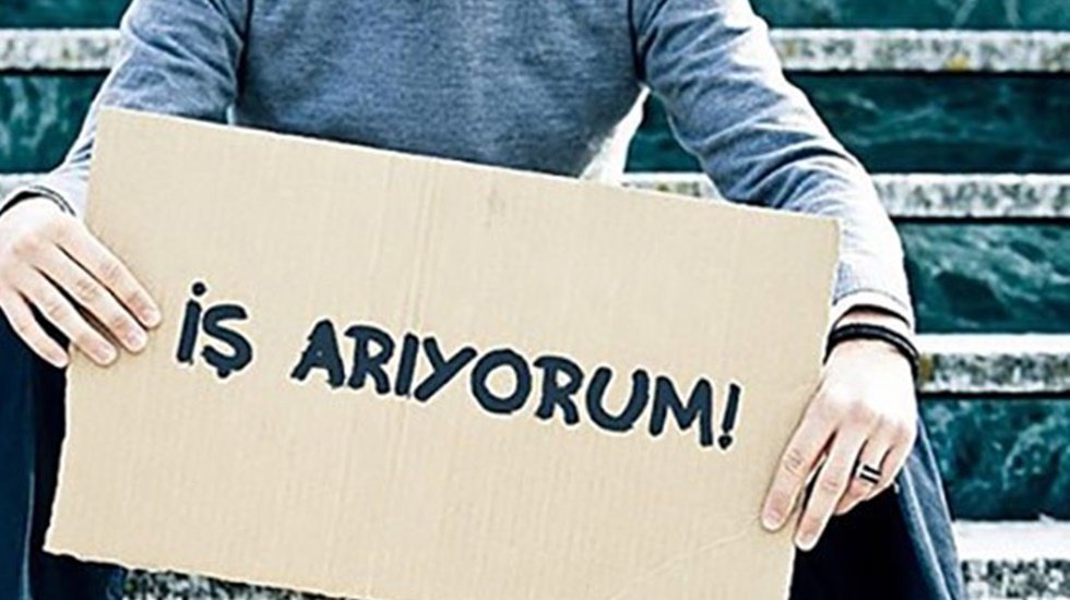 Üniversiteler bölüm açmakla övünürken iktidar mezunlara iş bulamıyor!