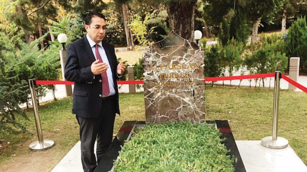 Binbir surat Sarıgül her yerde aranıyor!