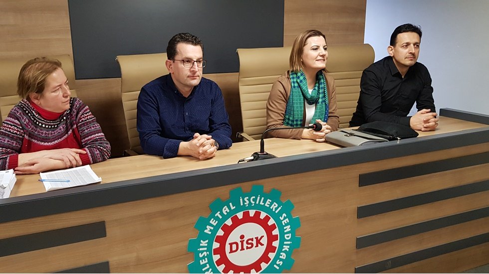 Hürriyet, direnerek kazanan işçileri kutladı