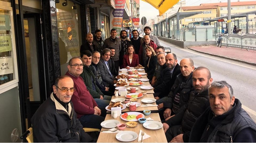 Hürriyet Paşa tramvay durağı esnafıyla buluştu
