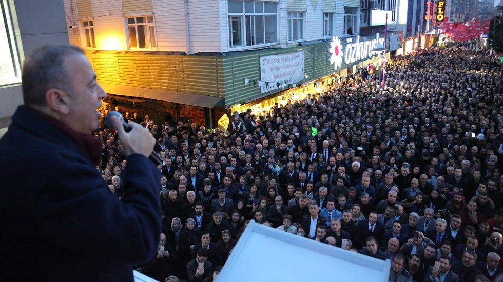 İlgezdi, 100 metreyi 1 saatte yürüdü
