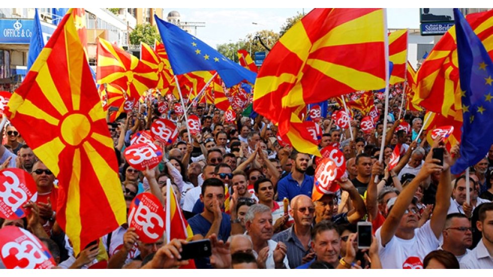 Makedonya'nın ismi resmen değişti