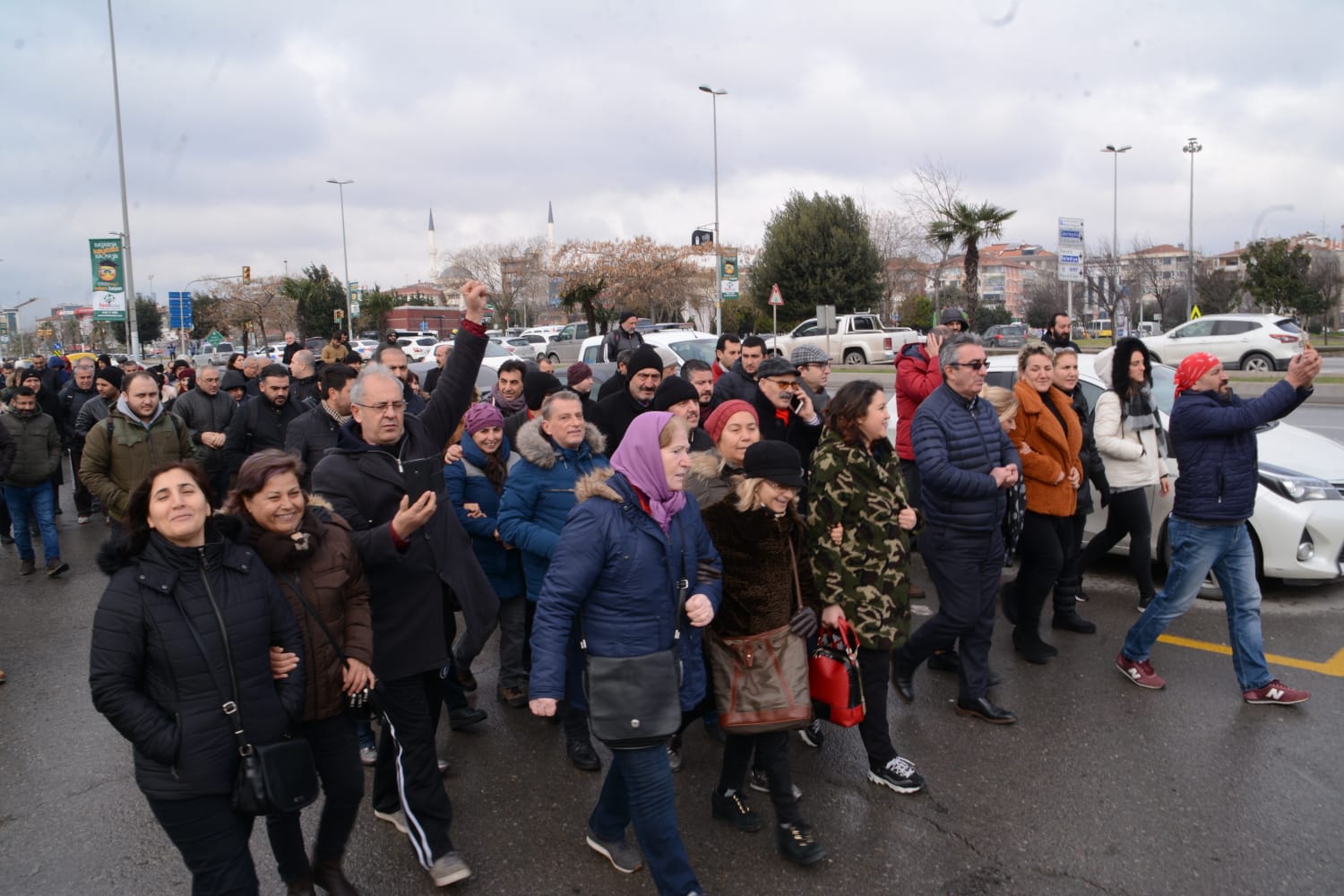 https://yenisoluk.com/uploads/2019/02/Maltepe-yuruyus (2)