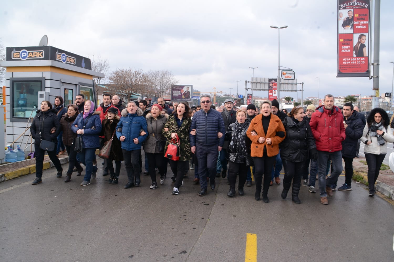 https://yenisoluk.com/uploads/2019/02/Maltepe-yuruyus (5)