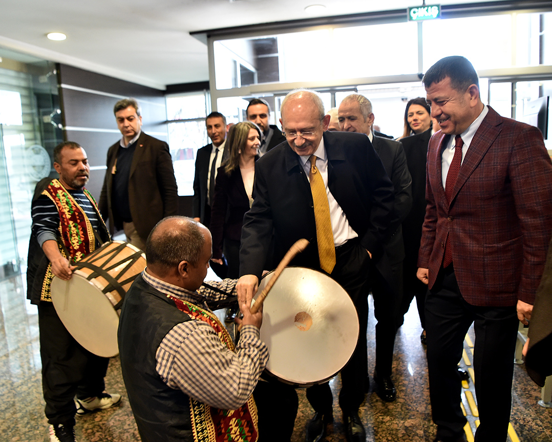 https://yenisoluk.com/uploads/2019/02/SOKAKEKONOMISIVEGUVENCESIZLERCALISTAYI20140122_2664