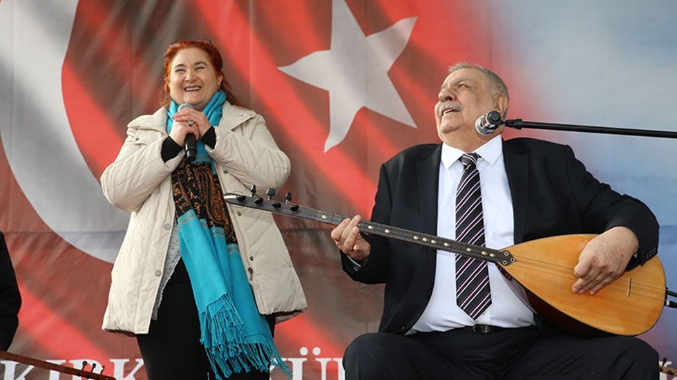 Bakırköy Kültür Merkezi ve Cemevi, Arif Sağ-Sabahat Akkiraz Konseriyle Açıldı