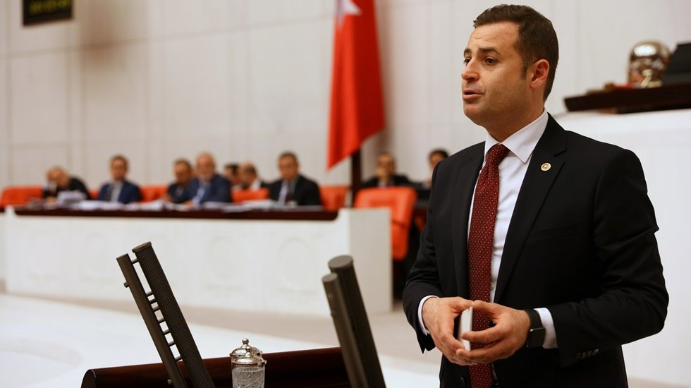 CHP’li Ahmet Akın: Gelin ağır vergi yükünü kaldıralım, hodri meydan!