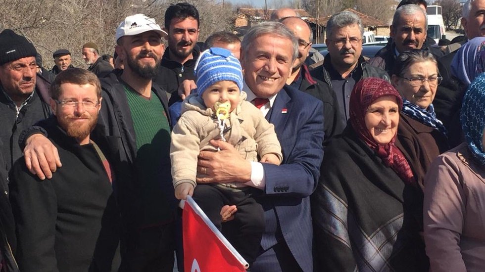 CHP’li Kaya: Bekir Bozdağ FETÖ’ye övgüler dizmekten Yozgat halkını unuttu