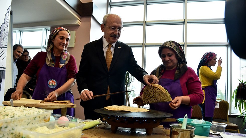 Kılıçdaroğlu, 'Sokak Ekonomisi ve Güvencesizler Çalıştayı'nda konuştu