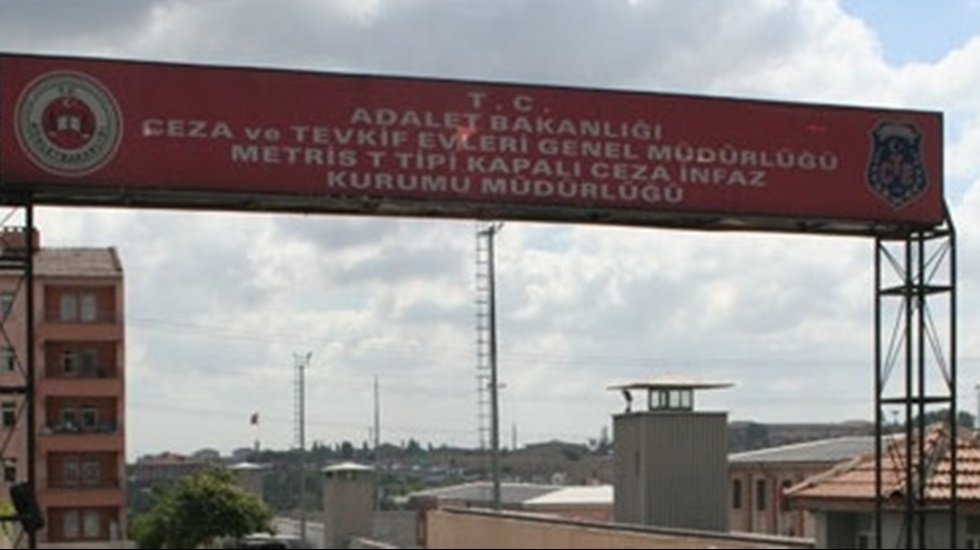 Metris cezaevinde yangın