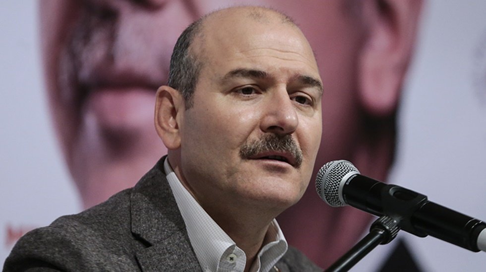 Soylu: 'Yakaladıklarımız tek tek ötüyorlar... Can havliyle Amerika'yı satıyorlar'