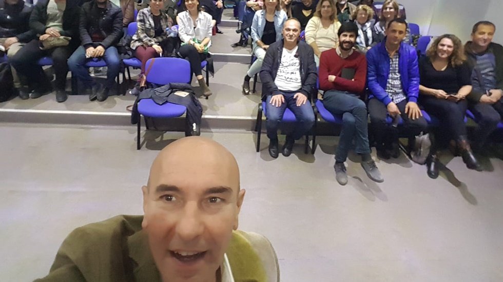Tunç Soyer kampanyasına katkı sağlayan gönüllülerle buluştu