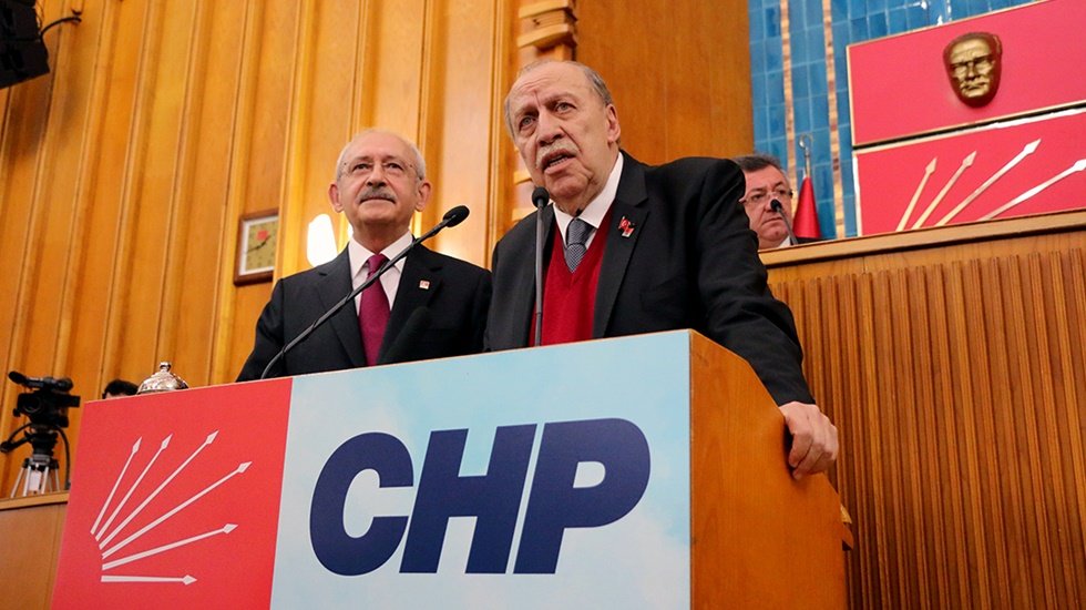 Yaşar Okuyan CHP'ye geçti