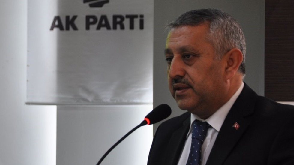 AKP'li adaydan itiraf: Bakan bana 'imam' yolladı