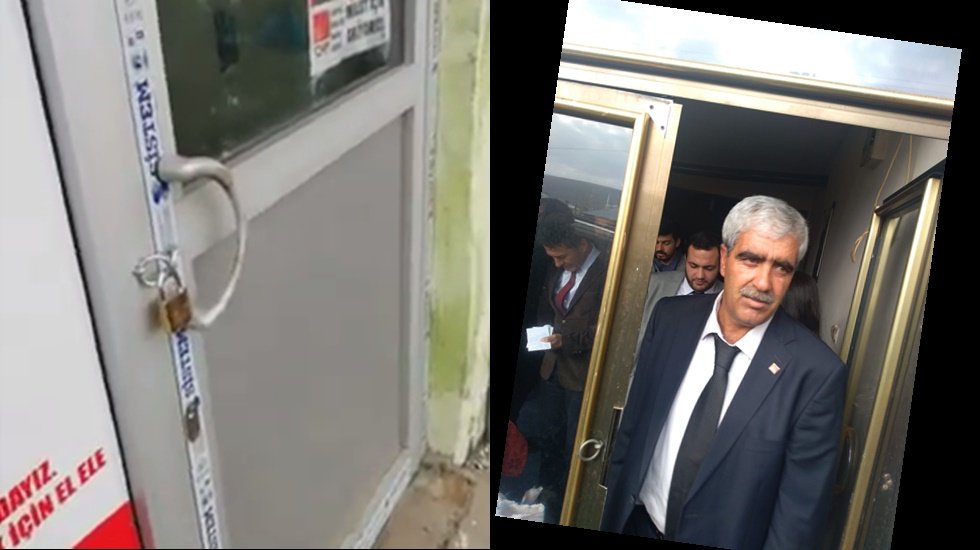 CHP il&ccedil;e başkanı İl&ccedil;e binasının kapısına kilit vurdu!