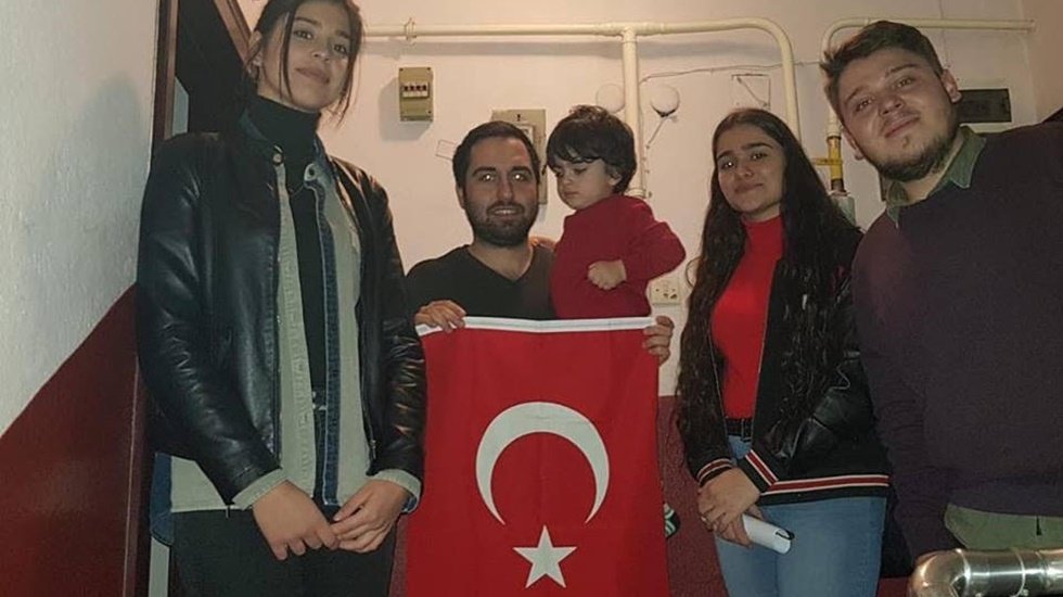 CHP’li gençlerden çat kapı ziyaret