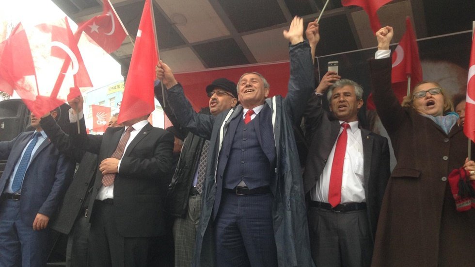 CHP'li Kaya: Üç beş oy için Türkiye’ye büyük kötülük ediyorlar
