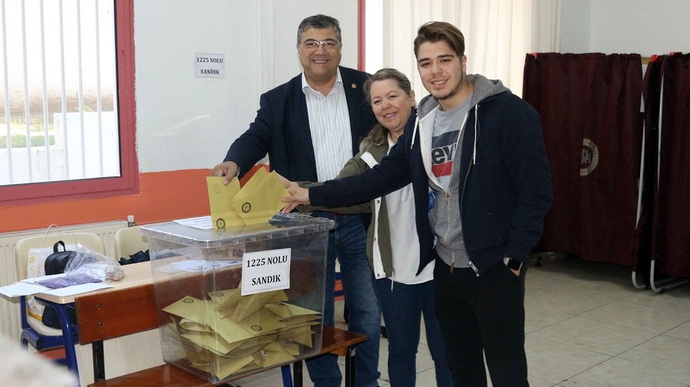 CHP&rsquo;li Sındır, oyunu baba ocağında kullandı