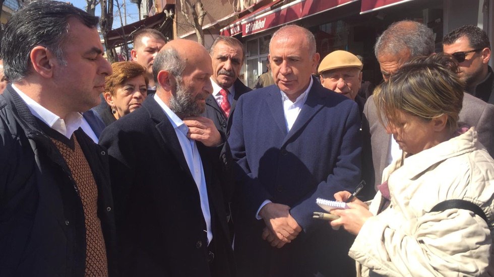 CHP'liler Erdem Gül için Adalar esnafını ziyaret edip oy istedi