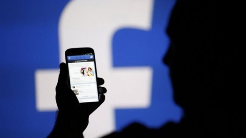 Facebook'tan Yeni Zelanda saldırısı sonrası canlı yayınları kısıtlama kararı
