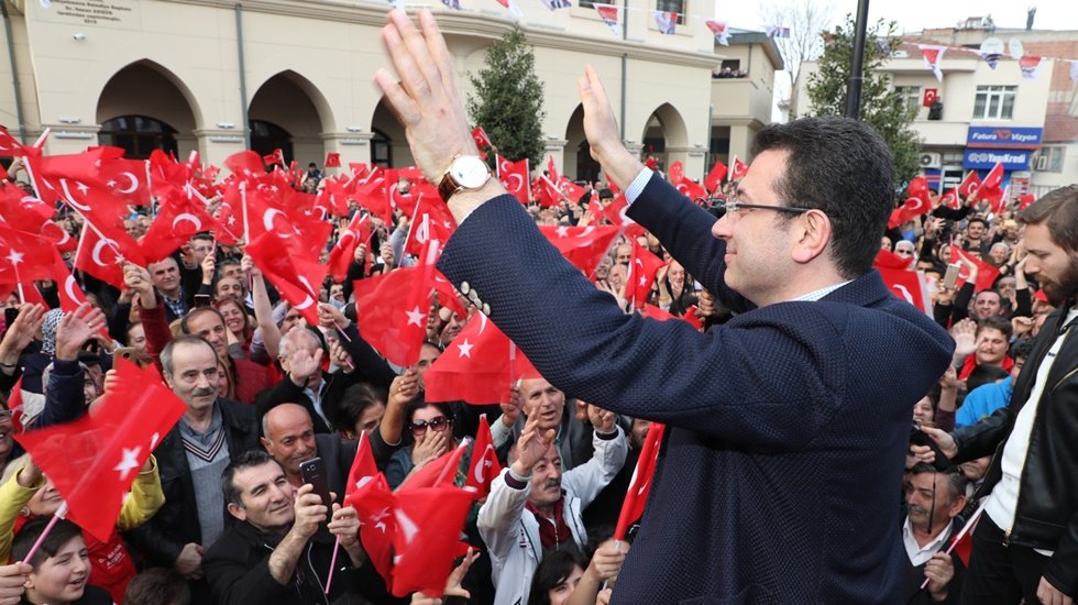 İmamoğlu: Gölün ortasına da bina dikerler!